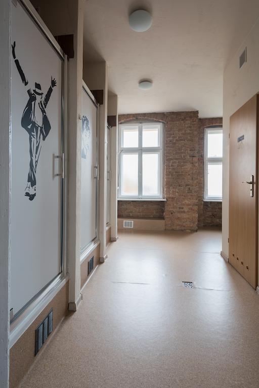 Hostel Awangarda Poznań Buitenkant foto