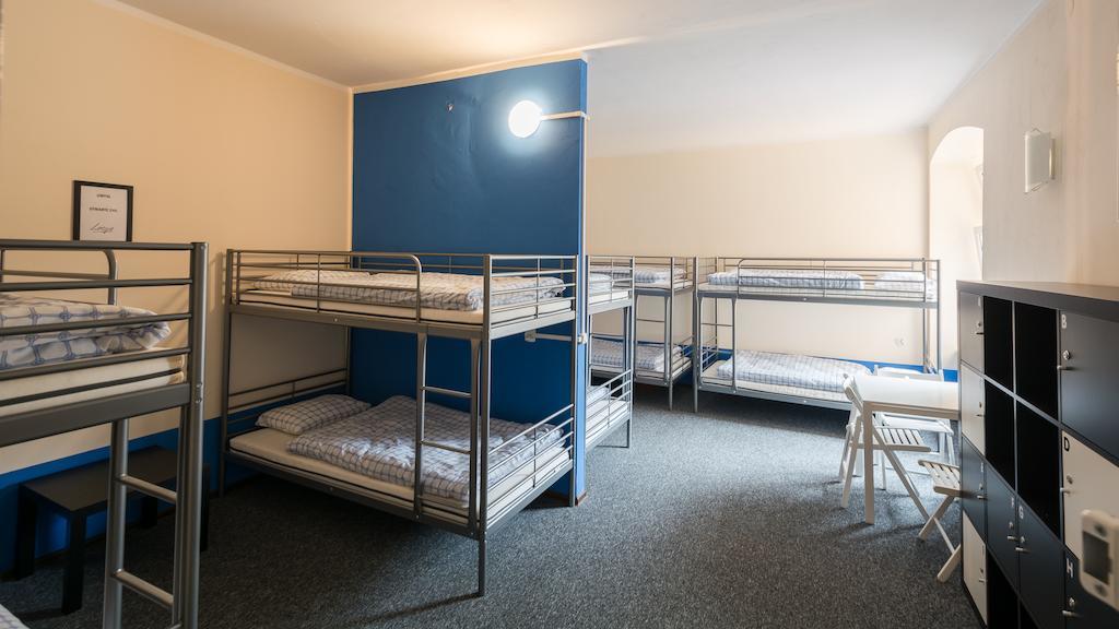 Hostel Awangarda Poznań Buitenkant foto