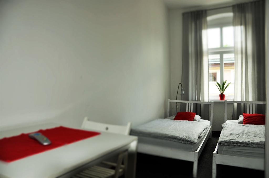 Hostel Awangarda Poznań Buitenkant foto