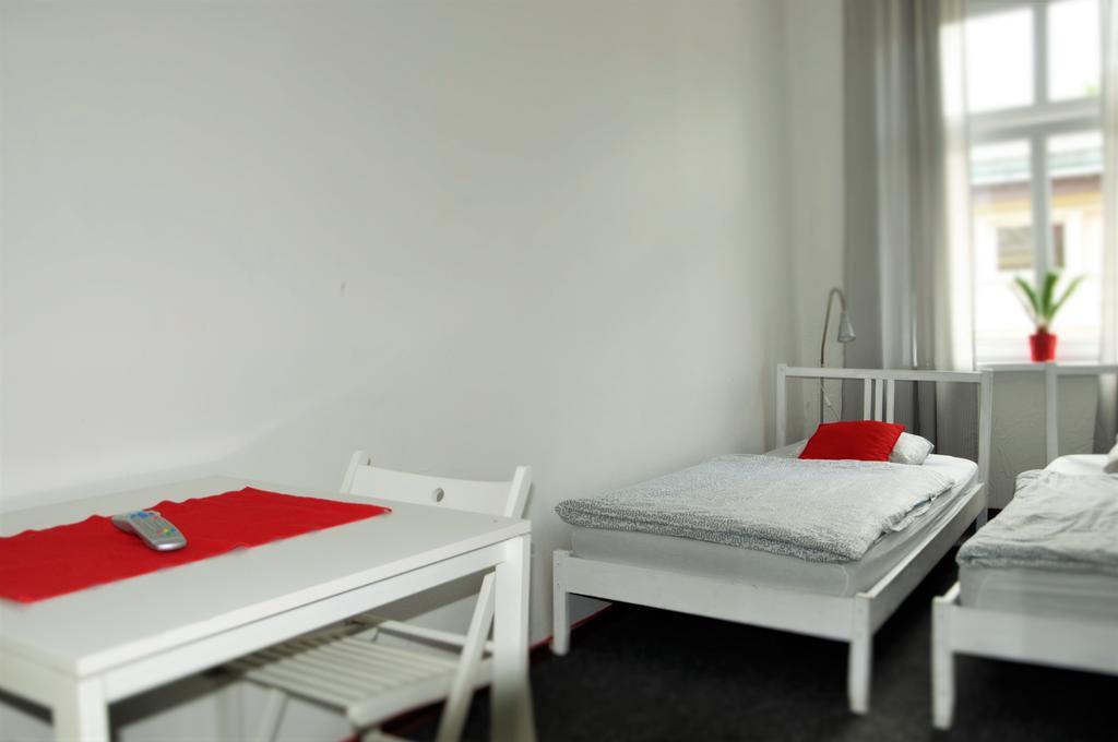 Hostel Awangarda Poznań Buitenkant foto